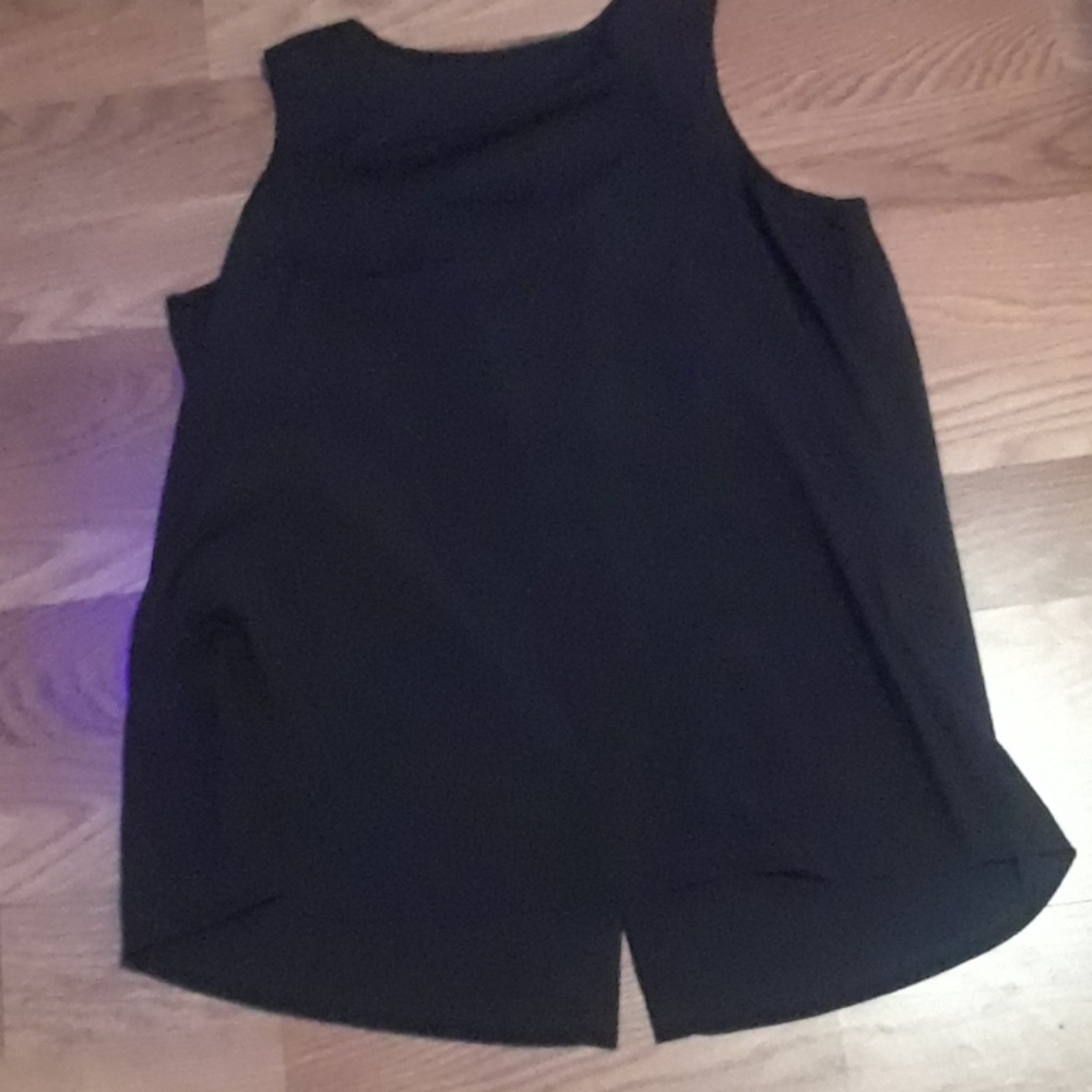 Beautiful black blouse - Picture 2 of 3